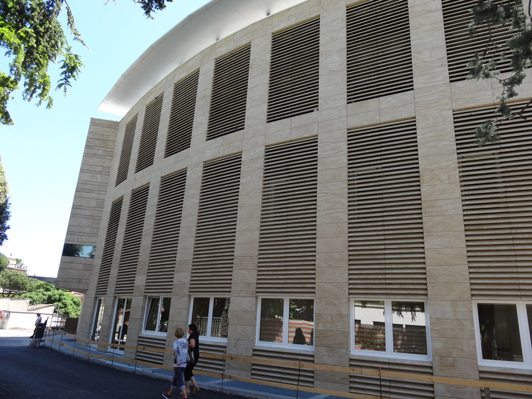 casa di cura rimini involucri ventilati in marmo