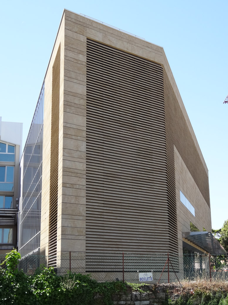 casa di cura rimini involucri ventilati in marmo