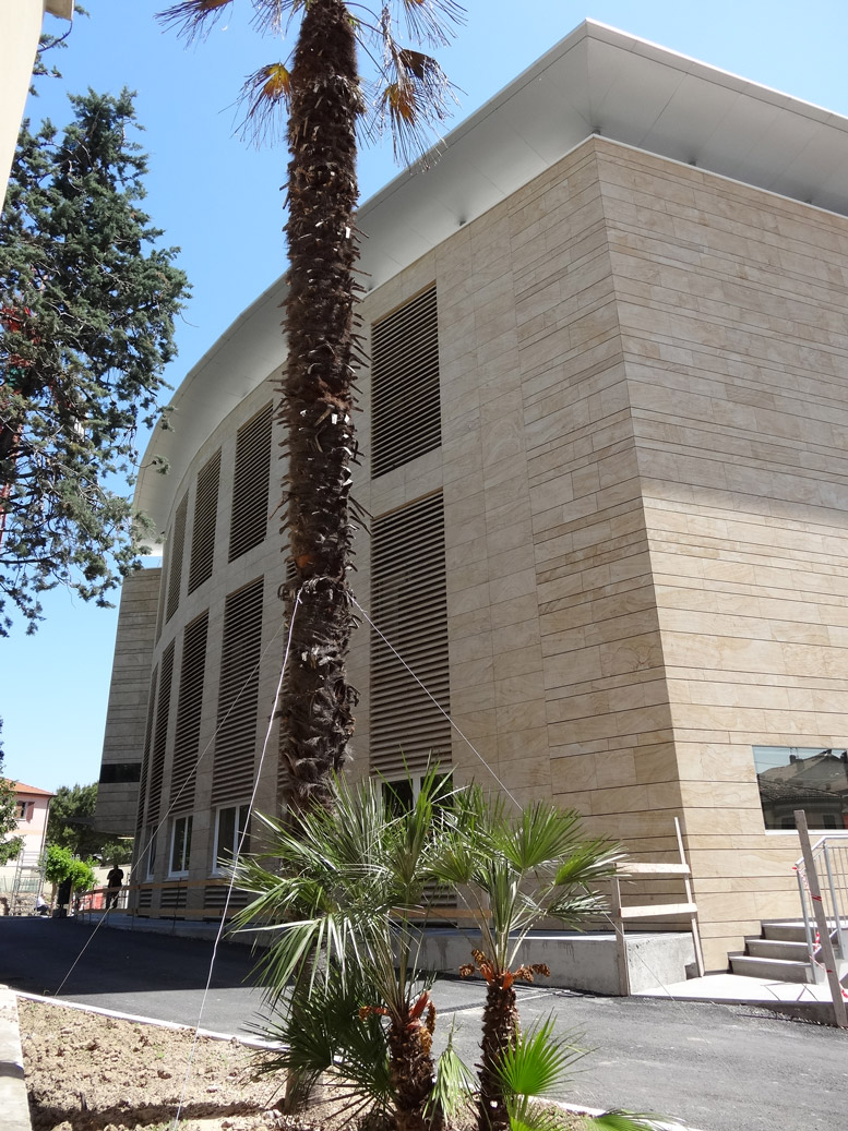 casa di cura rimini involucri ventilati in marmo